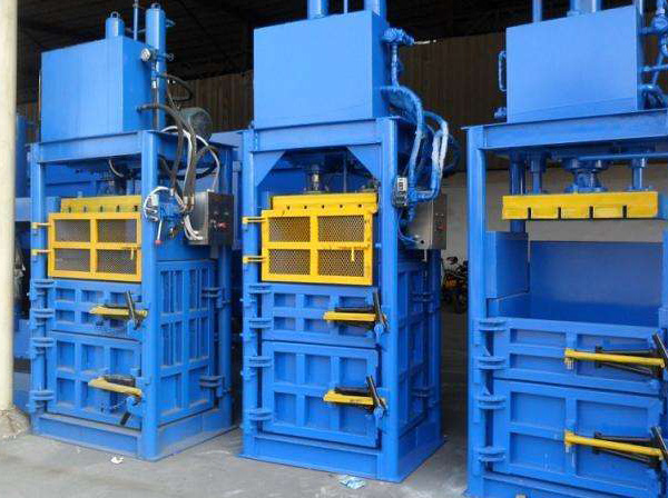 �U������C