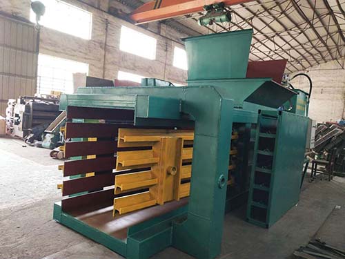 �U�X����C